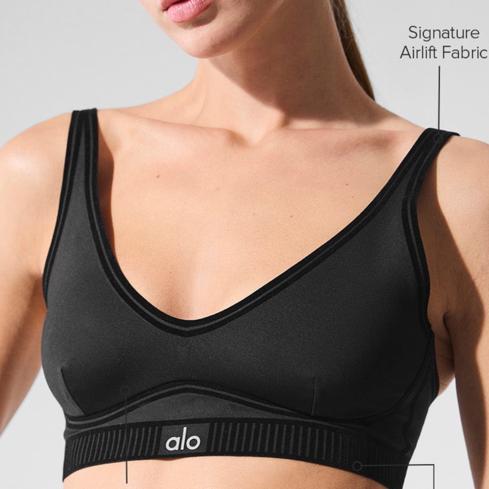 ALO Yoga Airlift Lineup Bra